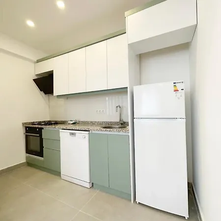 Plaja Yaklasik 400 Metre Uzaklikta-4 Apartament