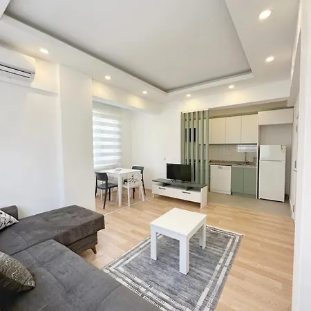 Plaja Yaklasik 400 Metre Uzaklikta-4 Apartament